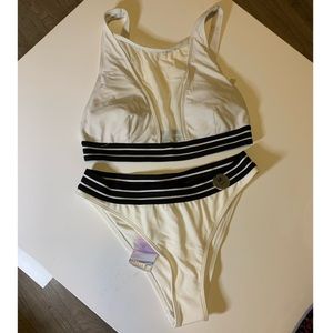 Forever 21 Bikini Bottom 
M
white
NWT
